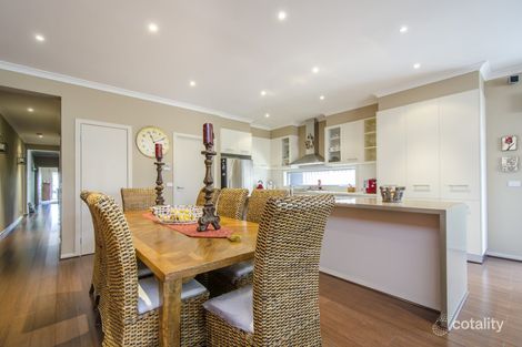 Property photo of 28 Seaview Crescent Seaholme VIC 3018
