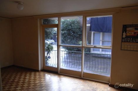 Property photo of 4/19 Toolambool Road Carnegie VIC 3163