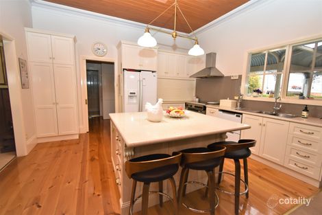 Property photo of 20 Albert Road Beechworth VIC 3747