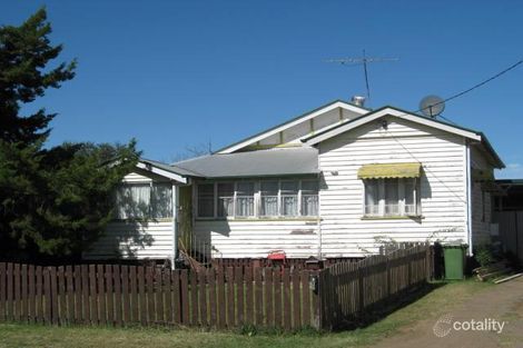 22 Don St, Lowood, QLD 4311