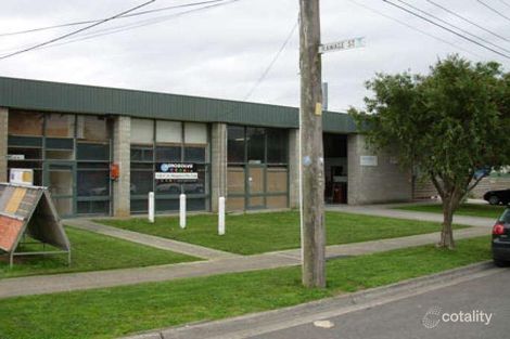 1/2 Clare St, Bayswater, VIC 3153