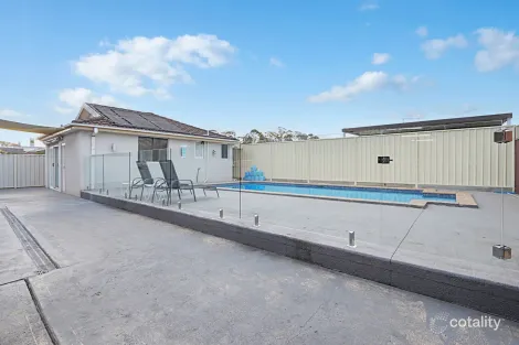 Property photo of 80 Falcon Circuit Green Valley NSW 2168