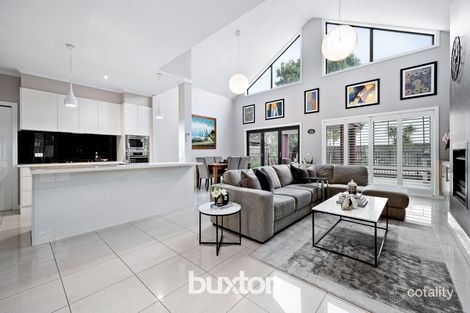 Property photo of 10 Stanford Avenue Keysborough VIC 3173