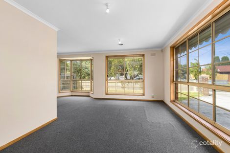 Property photo of 1/5 Cernan Court Whittington VIC 3219