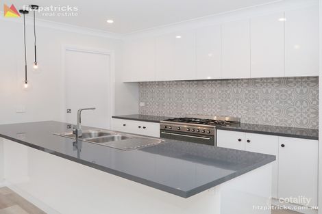 Property photo of 32 Gasnier Loop Boorooma NSW 2650