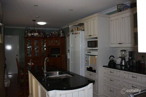 Property photo of 33 Egan Street Emerald QLD 4720