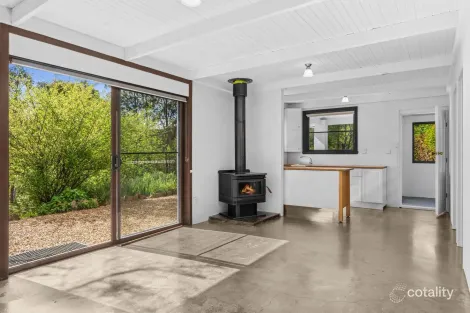 Property photo of 3 Third Street Hepburn Springs VIC 3461