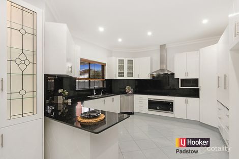 Property photo of 16 Craigie Avenue Padstow NSW 2211