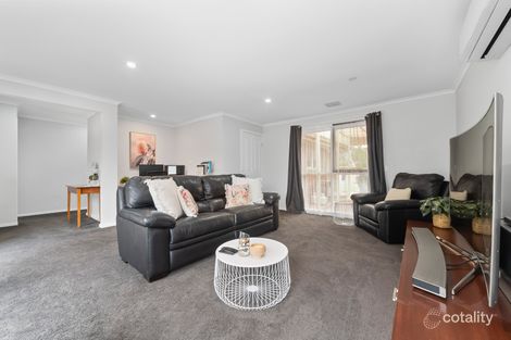 Property photo of 24 Shearwater Drive Carrum Downs VIC 3201
