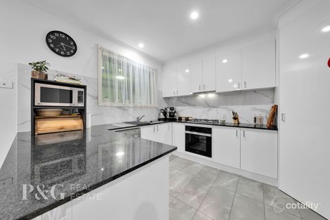 Property photo of 29 Sallybrook Circuit Narre Warren VIC 3805