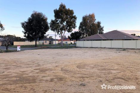 Property photo of 10 Riverside Outlook Northam WA 6401