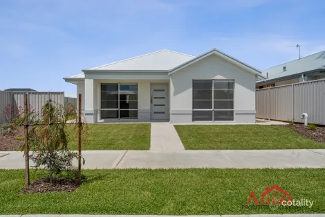 Property photo of 9 Carline Loop Geographe WA 6280