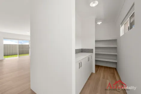 Property photo of 9 Carline Loop Geographe WA 6280