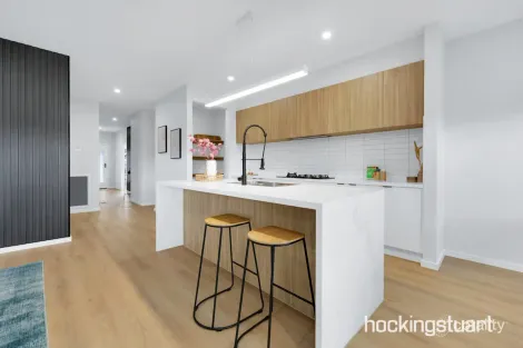 Property photo of 61 Batehaven Crescent Donnybrook VIC 3064