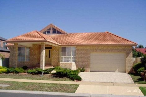 6 Daylesford Tce, Caroline Springs, VIC 3023