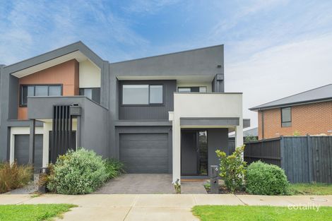 6 INFANTRY WAY, BERWICK, VIC 3806