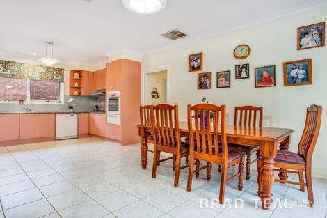 Property photo of 15 Chichester Drive Taylors Lakes VIC 3038