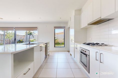Property photo of 1 Sunflower Circuit Carrum Downs VIC 3201
