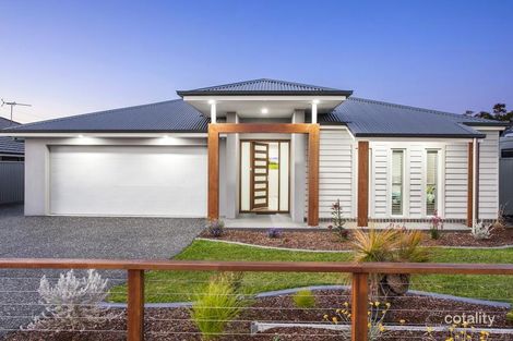 15 Buckle Ave, Engadine, NSW 2233