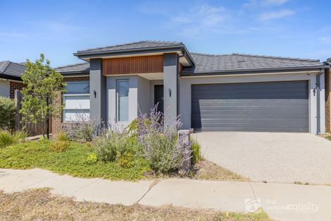 64 Waterbird Cct, Weir Views, VIC 3338