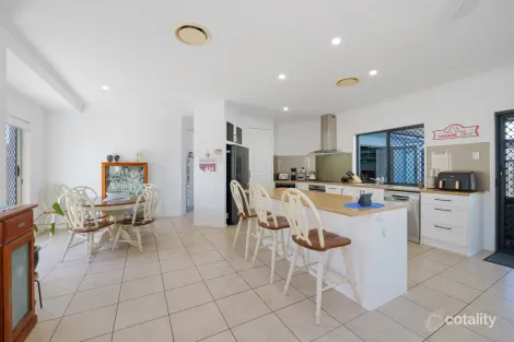 Property photo of 5 Flitcroft Place Pelican Waters QLD 4551