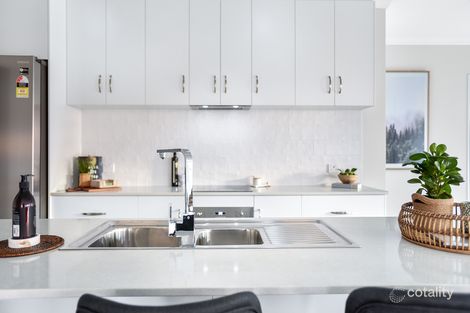 Property photo of 3 Highfield Street Bundamba QLD 4304