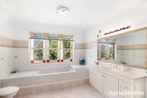 4 Bangalow Cl, Tumbi Umbi, NSW 2261