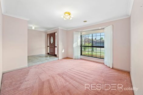 Property photo of 2 Warren Close Mill Park VIC 3082