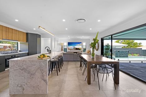 12 Piccadilly Pl, Highland Park, QLD 4211