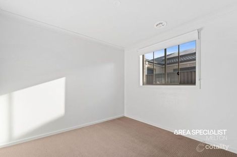 Property photo of 25 Brooksby Circuit Harkness VIC 3337