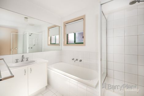 Property photo of 38/22 Ventosa Way Werribee VIC 3030
