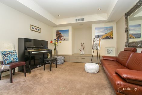 Property photo of 31 Hinkler Loop Maylands WA 6051