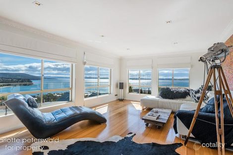 Property photo of 35 Tahune Crescent Blackmans Bay TAS 7052