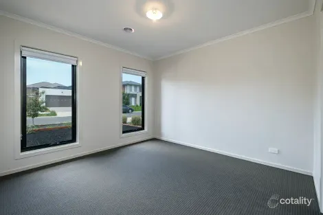 Property photo of 130 Evesham Drive Point Cook VIC 3030