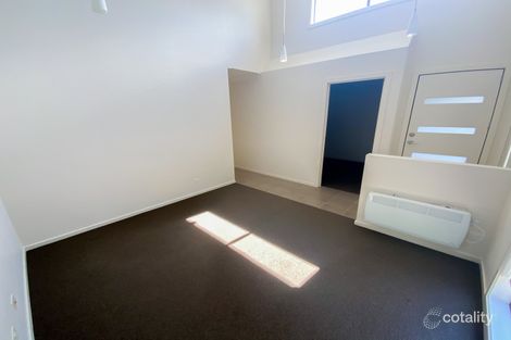 Property photo of 15 Brahman Walk Doreen VIC 3754