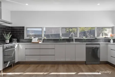 Property photo of 2/7 Bushland Grove Kings Meadows TAS 7249