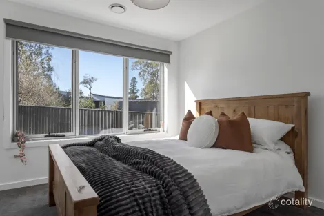 Property photo of 2/7 Bushland Grove Kings Meadows TAS 7249