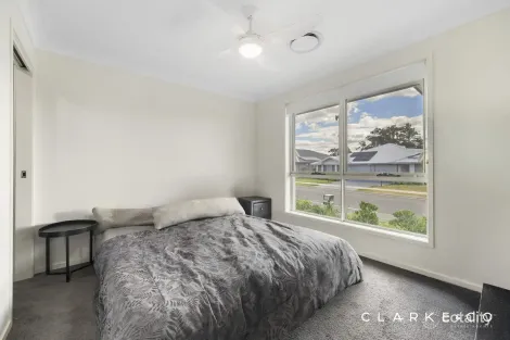 Property photo of 2/1 Caputar Way Lochinvar NSW 2321