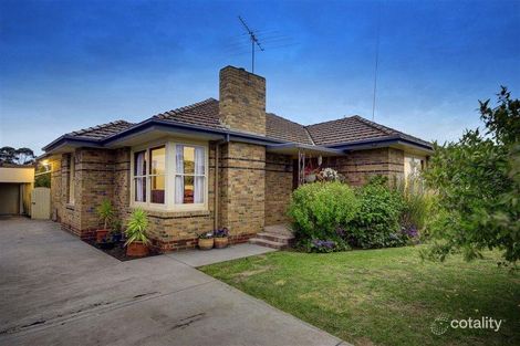 7 Knight Ave, Herne Hill, VIC 3218