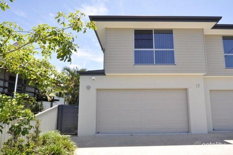 Property photo of 2/17 Eider Avenue Paradise Point QLD 4216