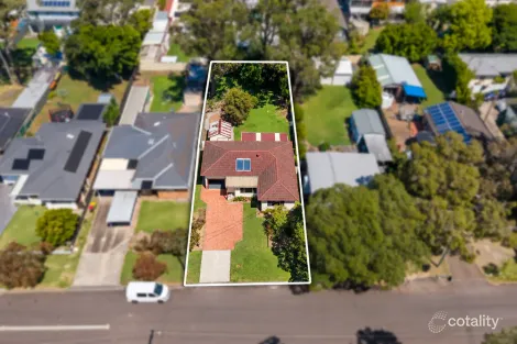 Property photo of 6 Jetty Avenue Charmhaven NSW 2263