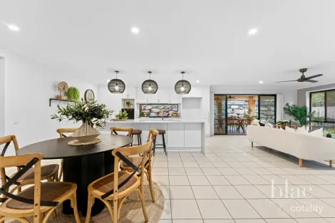 Property photo of 43 Ashford Circuit Petrie QLD 4502