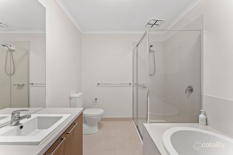 Property photo of 23 Reflection Drive Wantirna South VIC 3152