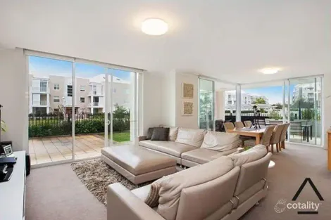 Property photo of 102/10 Peninsula Drive Breakfast Point NSW 2137