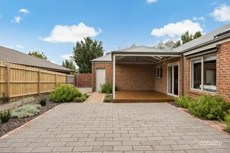 Property photo of 37 Gordon Boulevard Gisborne VIC 3437