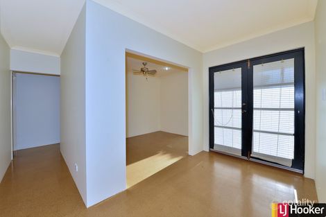 Property photo of 46 Pebble Beach Boulevard Meadow Springs WA 6210