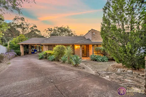 7 Rodgers Cl, Forrestfield, WA 6058