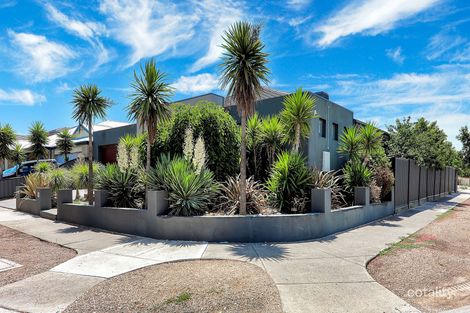 Property photo of 2 Peartree Court Roxburgh Park VIC 3064