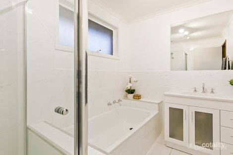 1/63-65 Surrey Rd E, Croydon, VIC 3136