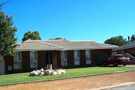 21 Hale St, Rangeway, WA 6530